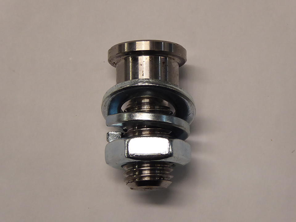 Sitzschraube M16x2 im Oldtimer Traktor Ersatzteile Shop online kaufen