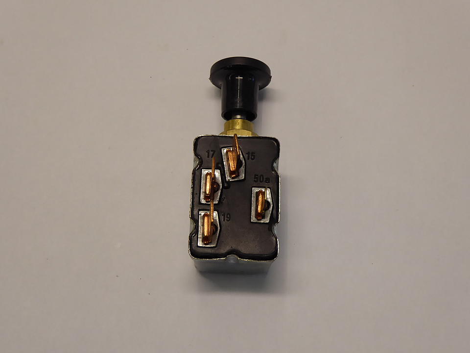 Startschalter im Oldtimer Traktor Ersatzteile Shop online kaufen