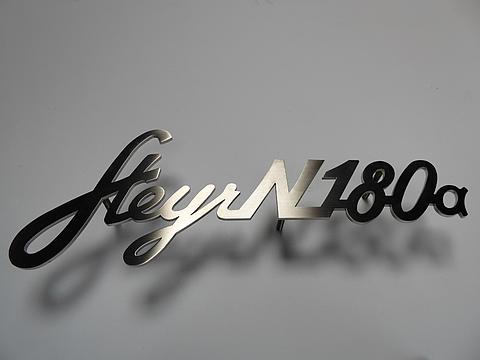 Schriftzug Steyr N180a im Oldtimer Traktor Ersatzteile Shop online kaufen