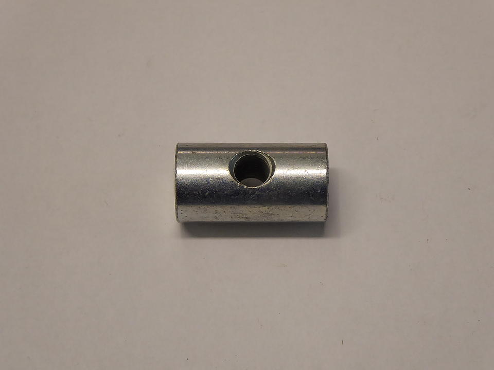Bolzen zu Tankband im Oldtimer Traktor Ersatzteile Shop online kaufen